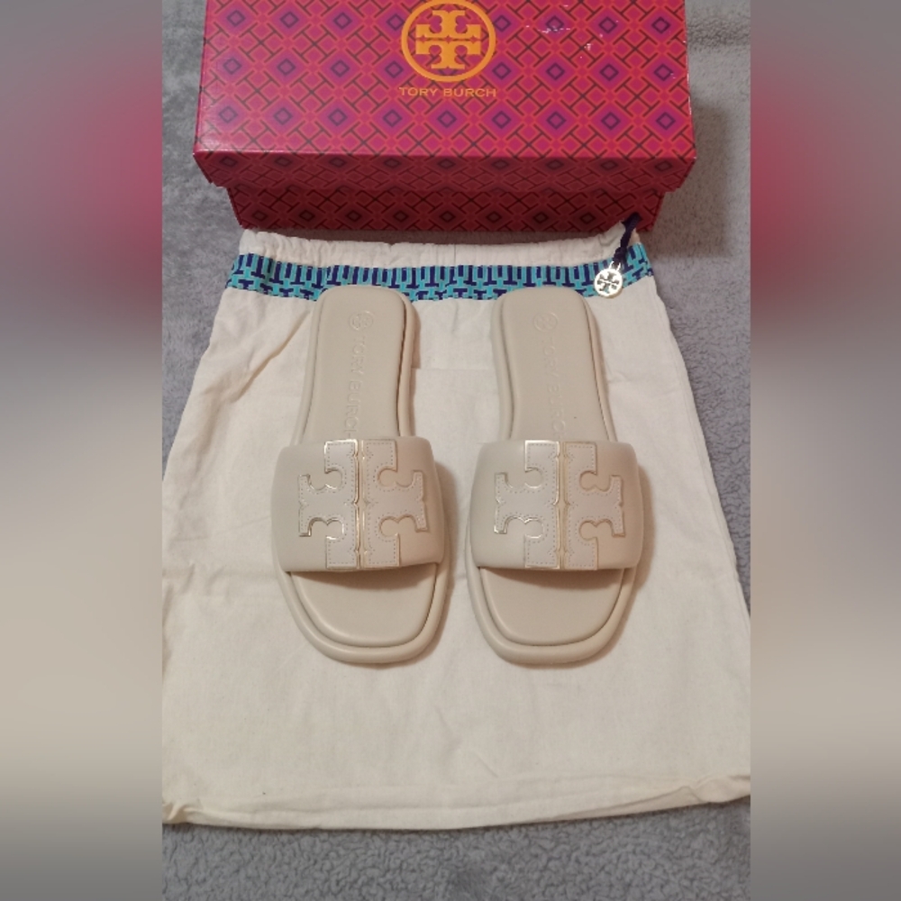 Tory Burch Cream Slide Sandals.  Only Worn Once